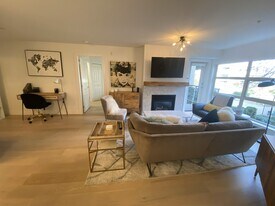 9339 University Cres in Burnaby, BC - Building Photo