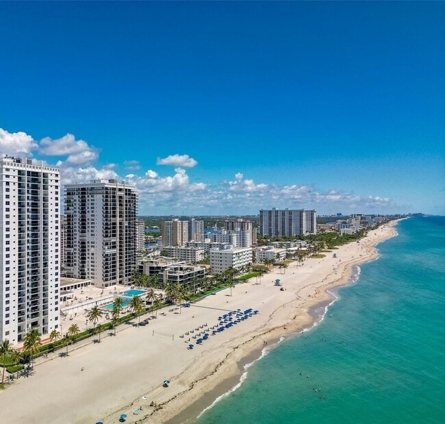 2401 S Ocean Dr, Unit 507 in Hollywood, FL - Building Photo - Building Photo