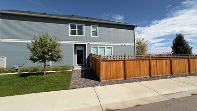 4528 Barrow Ln in Timnath, CO - Building Photo - Building Photo