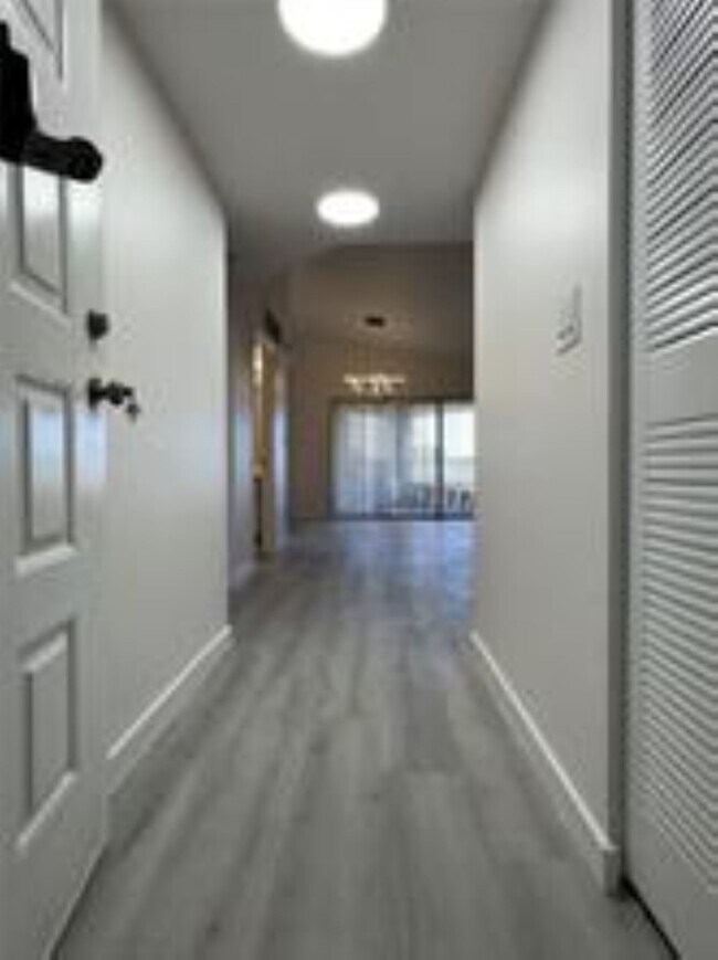 property at 2880 N Oakland Forest Dr
