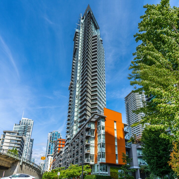 1372 Seymour St in Vancouver, BC - Building Photo