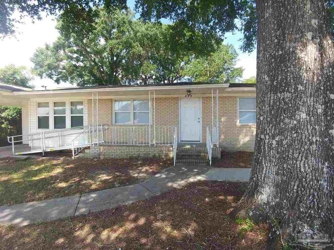 property at 225 N New Warrington Rd
