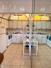 2440 Lake Osborne Dr in Lake Worth Beach, FL - Building Photo - Building Photo