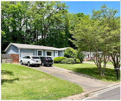 1212 Cresthill Rd in Birmingham, AL - Building Photo