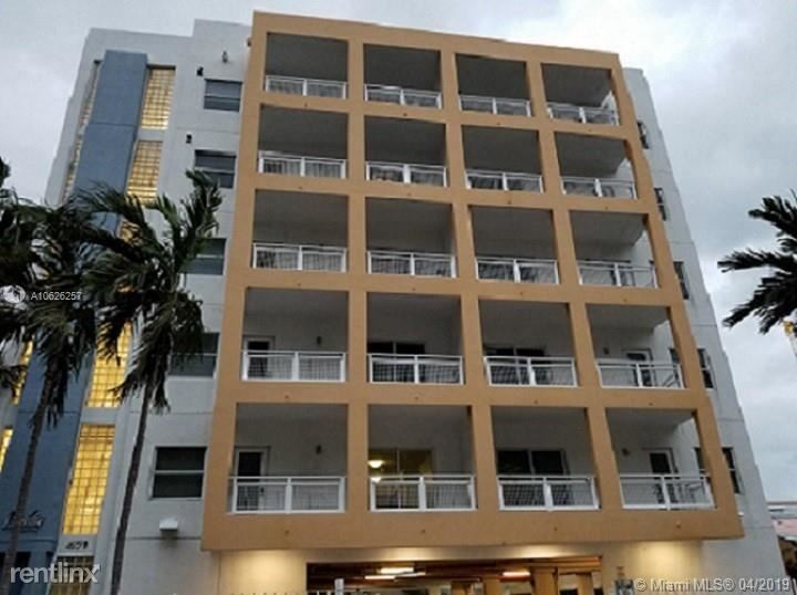 471 NE 25th St-Unit -Apt 304 in Miami, FL - Building Photo