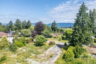 20278 Patterson Av in Maple Ridge, BC - Building Photo