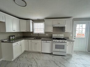 38 Reservoir St in Brockton, MA - Building Photo - Building Photo