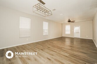 11323 Pink Star in San Antonio, TX - Foto de edificio - Building Photo