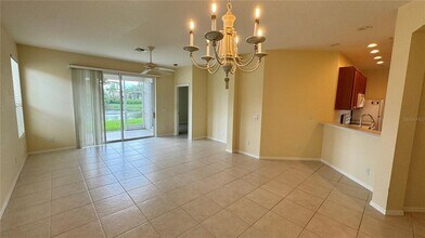 4279 Cascade Falls Dr in Sarasota, FL - Building Photo - Building Photo