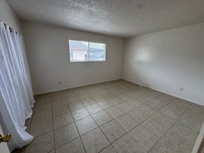 516 N M St in Lompoc, CA - Building Photo - Building Photo