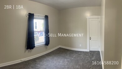 235 Page St NE in Grand Rapids, MI - Building Photo - Building Photo