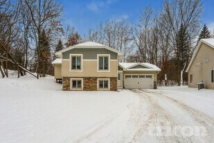 14150 Rolling Oaks Cir NE in Prior Lake, MN - Building Photo