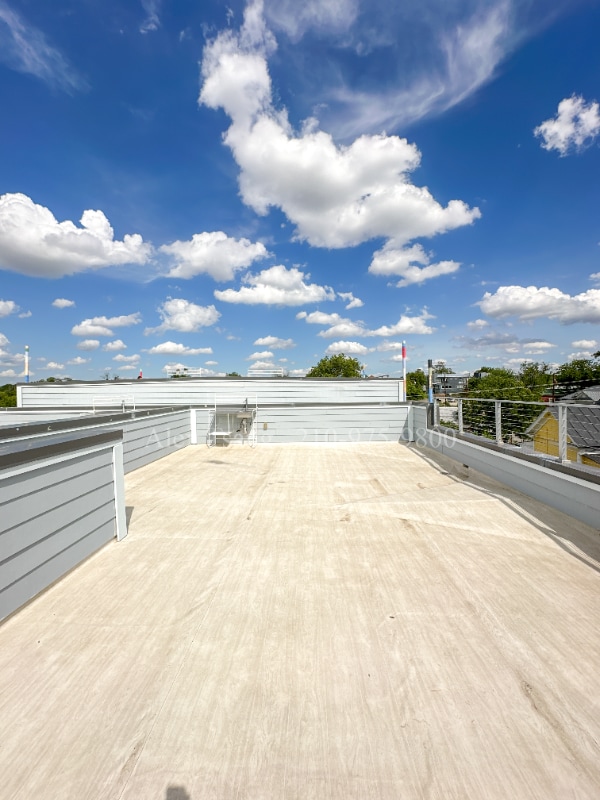 225 S Pine St in San Antonio, TX - Building Photo - Building Photo