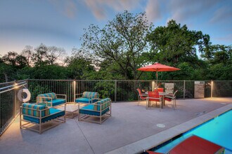 27TwentySeven in Dallas, TX - Foto de edificio - Building Photo