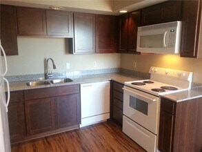 1609 10th St SE in Rochester, MN - Building Photo - Building Photo