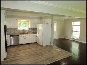 607 S Market St in Benton, AR - Building Photo - Building Photo