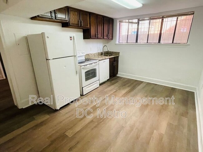 815 Maryland Ave NE in Washington, DC - Building Photo - Building Photo