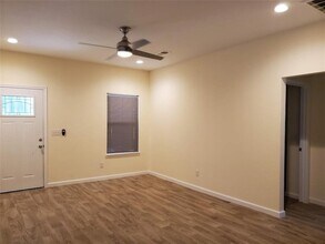 16817 W Dounreay St in Montgomery, TX - Foto de edificio - Building Photo