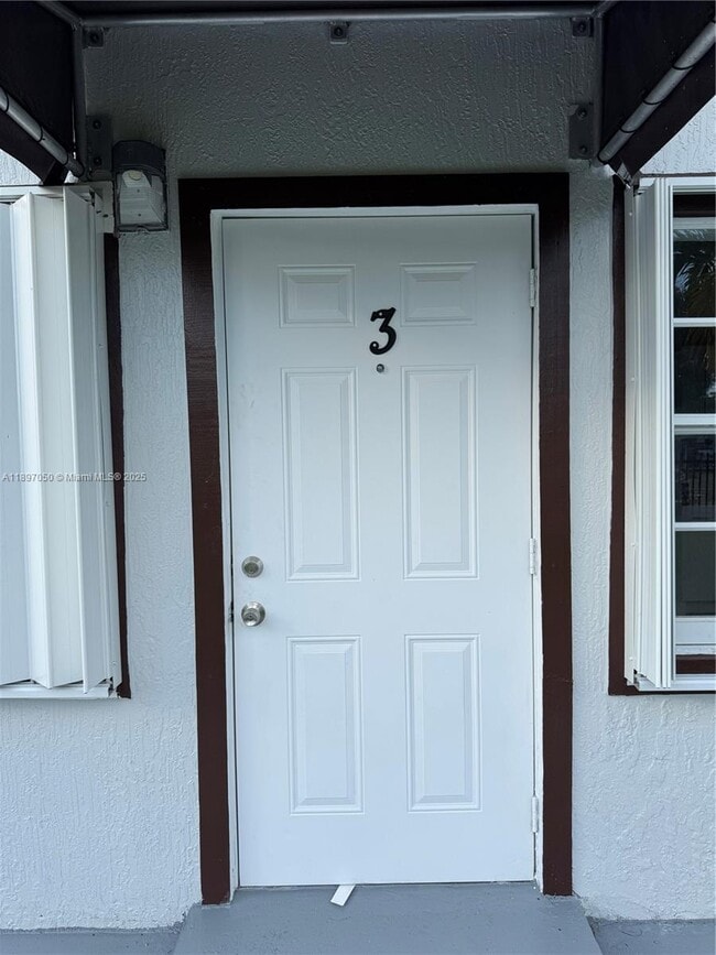 555 NW 100th Terrace