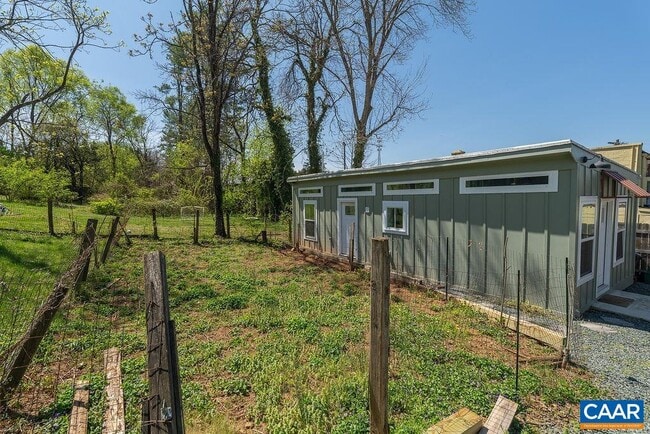 1403 Burgess Ln in Charlottesville, VA - Building Photo - Building Photo