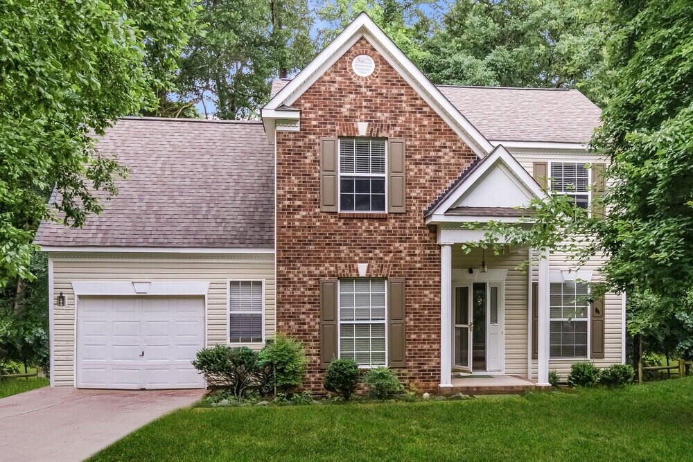 1712 Sugar Hollow Dr in Charlotte, NC - Building Photo
