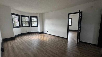 1 Union St, Unit 2 in Northampton, MA - Foto de edificio - Building Photo