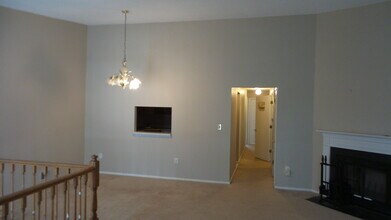 103 Secretariat Ct, Unit 103 Secretariat Court in Tinton Falls, NJ - Building Photo - Building Photo