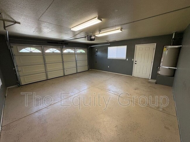 1040 N Sumter Ct in Visalia, CA - Building Photo - Building Photo