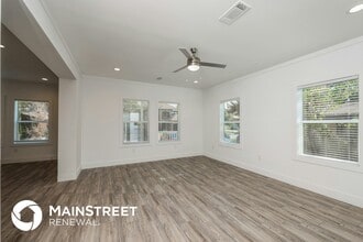 3733 Vineyard Dr in Dallas, TX - Foto de edificio - Building Photo