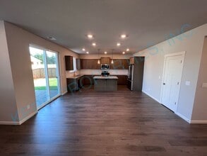 37433 Sockeye St in Sandy, OR - Building Photo - Building Photo
