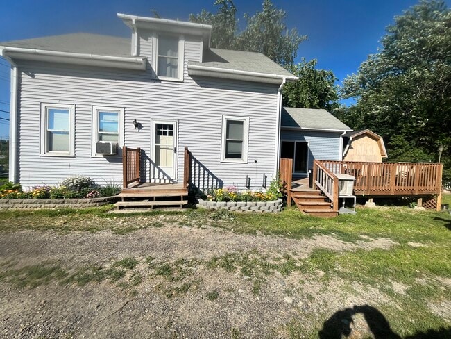 562 S Main St, Unit 2