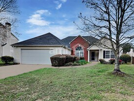 1354 Webb Meadows Ct in Loganville, GA - Building Photo