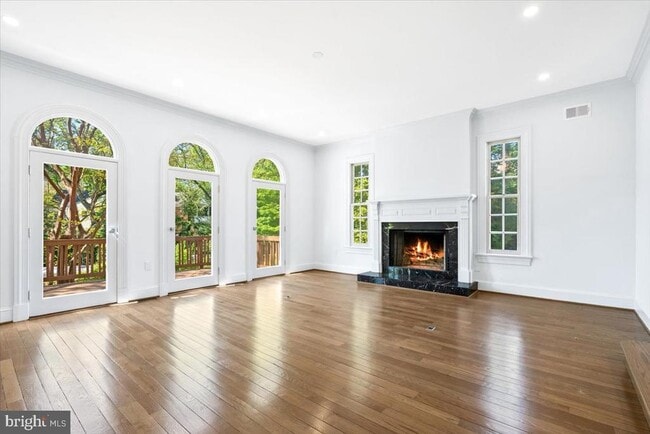 1626 Foxhall Rd NW in Washington, DC - Building Photo - Building Photo