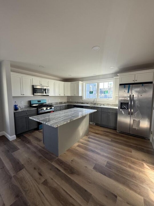 240 Beattie St in Fall River, MA - Foto de edificio