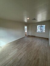 1305-1305 1/2 Washington Ave in Bakersfield, CA - Building Photo - Building Photo