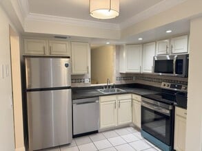 7608 NW 18th St, Unit Palm Springs Condo in Margate, FL - Foto de edificio - Building Photo