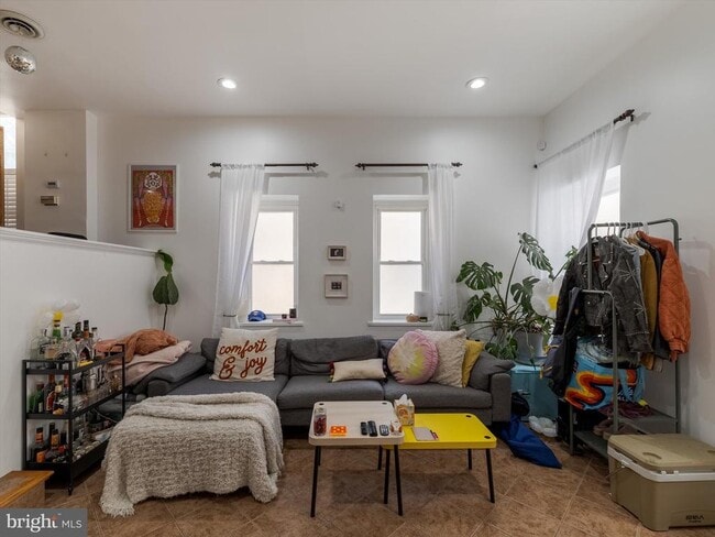 1108 Locust St in Philadelphia, PA - Building Photo - Building Photo