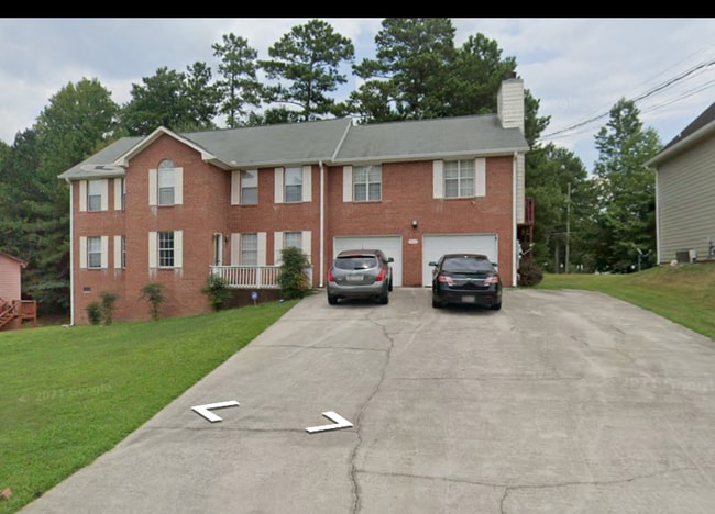 5950 Batson Ct in Atlanta, GA - Foto de edificio - Building Photo