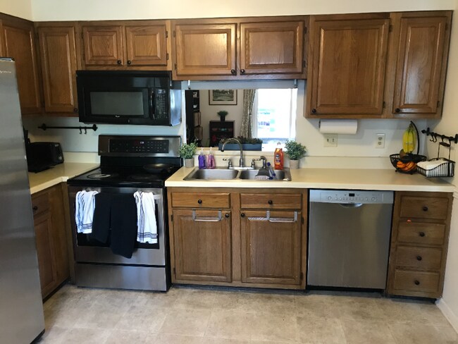 951 Lora Ln in Blacksburg, VA - Building Photo - Building Photo