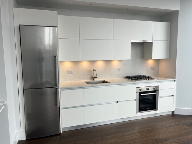 605 W 42nd St, Unit SI ID1461699P in New York, NY - Building Photo - Building Photo