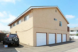 16762 Bardon Ln in Huntington Beach, CA - Building Photo - Building Photo