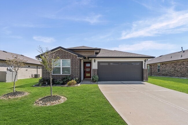 14706 Sweetwater Dr