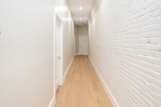 125 Broad St, Unit 3 in Boston, MA - Building Photo - Building Photo