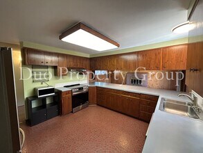 3945 E Amazon Dr in Eugene, OR - Building Photo - Building Photo