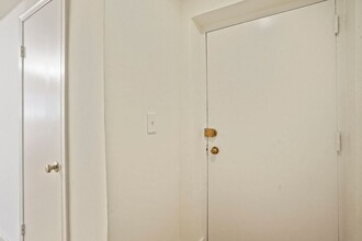 2655 41st St NW in Washington, DC - Foto de edificio - Building Photo