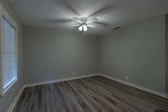 9951 FM 346 in Whitehouse, TX - Foto de edificio - Building Photo