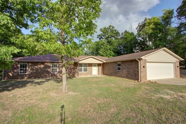 property at 720 Tennessee Acres Dr