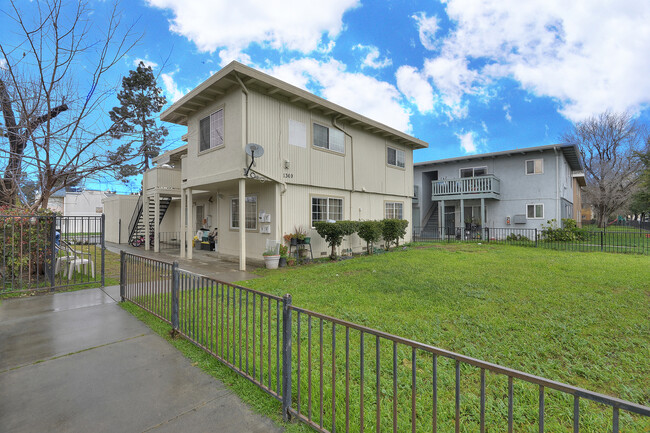 1369 Dubert Ln in San Jose, CA - Foto de edificio - Primary Photo