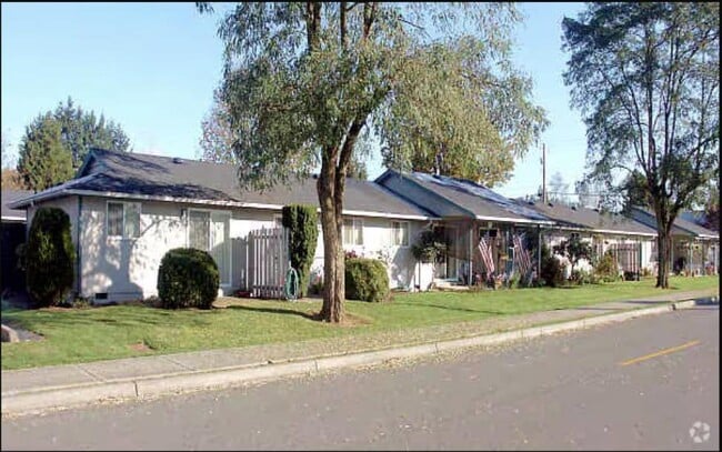 601 W Elizabeth St in Monroe, WA - Building Photo - Building Photo