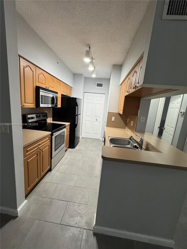 11793 W Atlantic Blvd in Coral Springs, FL - Building Photo - Building Photo